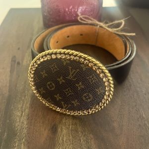 Belt buckle with belt